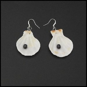 boucle-oreille-coquille-blanc-014