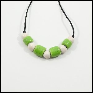 collier-ceramique-blanc-vert-014