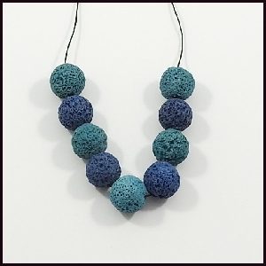 collier-fil-nylon-perles-de-lave-bleues-167