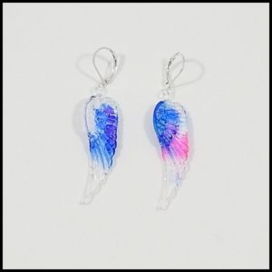 boucles-oreilles-resine-ailes-colorant-bleu-rose-065